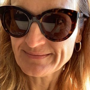 Meet your Posher, Priscila